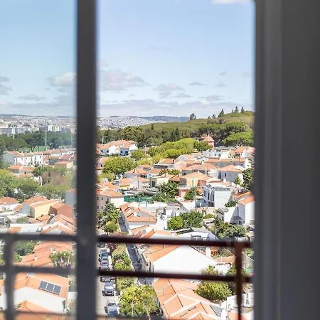 Belvedere Tm Flat With A Magnificent View リスボン