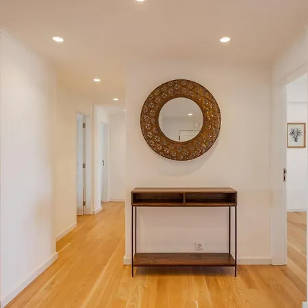 Belvedere Tm Flat With A Magnificent View リスボン